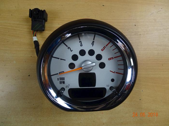 Używane Obrotomierz Mini Mini Open (R57) 1.6 Cooper D 16V Cena € 60,00 Procedura marży oferowane przez Miniparts24