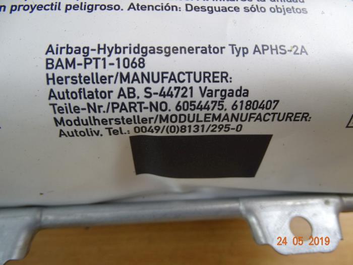 Airbag droite (tableau de bord) d'un MINI Mini Open (R57) 1.6 Cooper D 16V 2010
