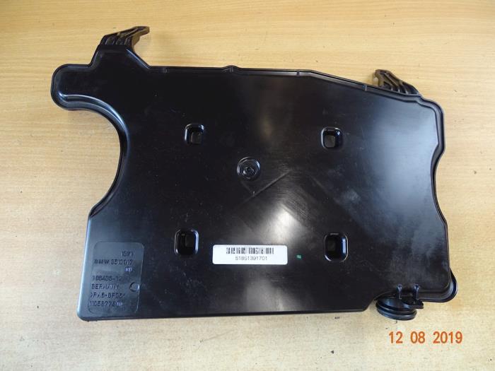 Intake resonator