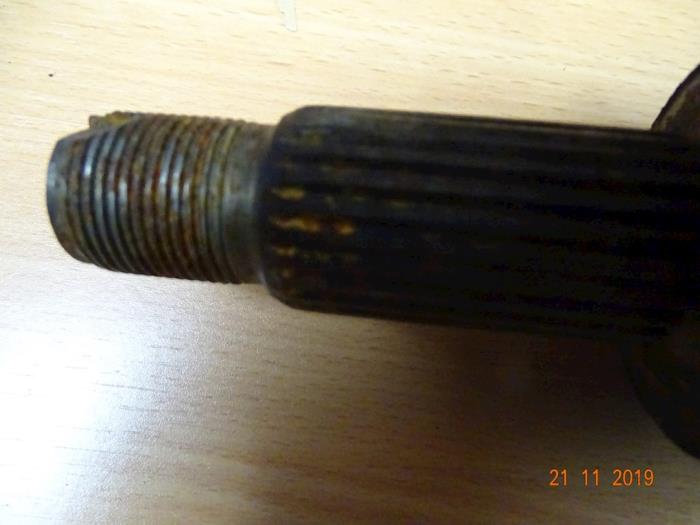Front drive shaft, right from a MINI Countryman (R60) 1.6 Cooper D 2011