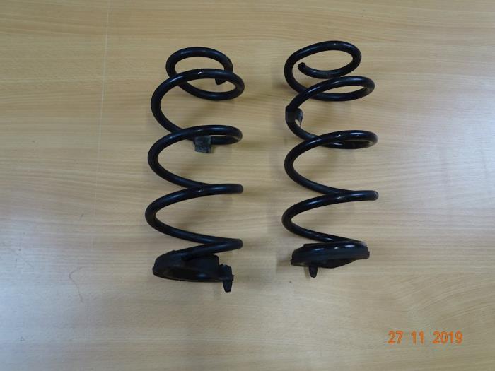 Używane Drazek skretny Mini Mini (F56) 1.2 12V One Cena € 75,00 Procedura marży oferowane przez Miniparts24