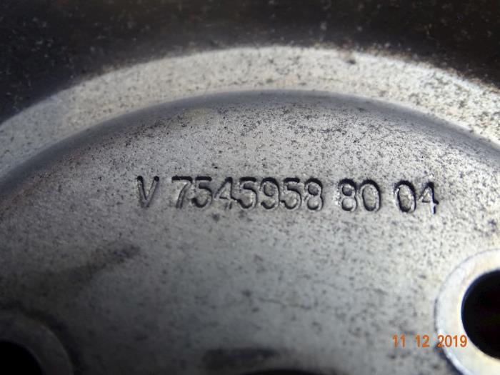 Wasserpumpe Riemenscheibe van een MINI Mini (R56) 1.6 16V Cooper S 2006
