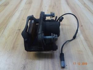 Used Front brake calliperholder, left Mini Mini (F56) 1.5 12V Cooper D Price € 75,00 Margin scheme offered by Miniparts24 - Miniteile24 GbR
