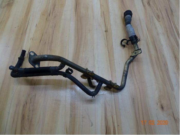 Begagnade Vattenrör BMW Mini (R50/53) 1.4 D One Pris € 67,50 Marginaltabell erbjuds av Miniparts24