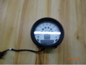 Used Tachometer Mini Mini (R56) 1.6 16V Cooper S Price € 70,00 Margin scheme offered by Miniparts24 - Miniteile24 GbR