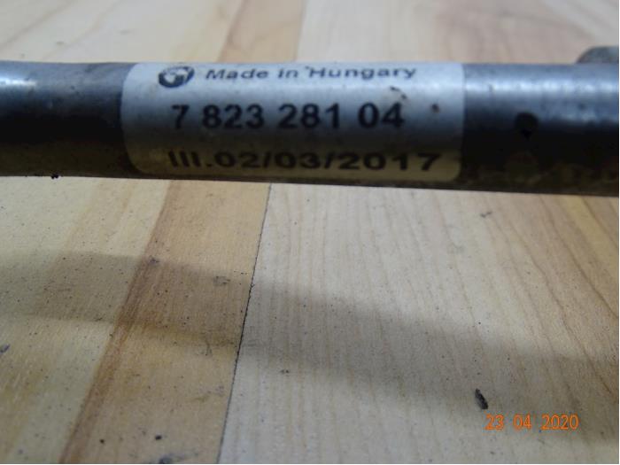 Conduite de pression d'huile d'un MINI Clubman (R55) 1.6 Cooper D 2013