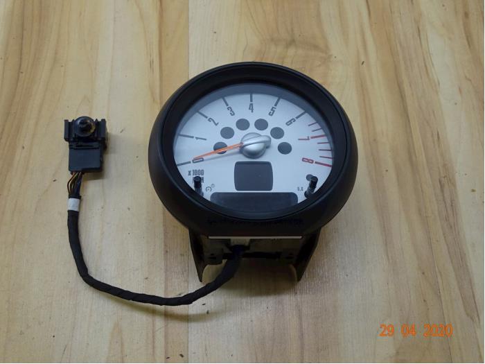 Używane Obrotomierz Mini Mini (R56) 1.6 16V Cooper Cena € 70,00 Procedura marży oferowane przez Miniparts24