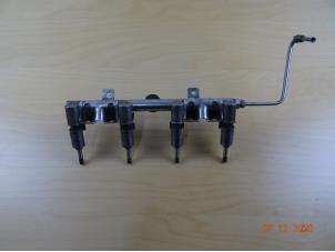 Used Injector housing Mini Mini (R56) 1.6 16V Cooper S Price € 75,00 Margin scheme offered by Miniparts24 - Miniteile24 GbR