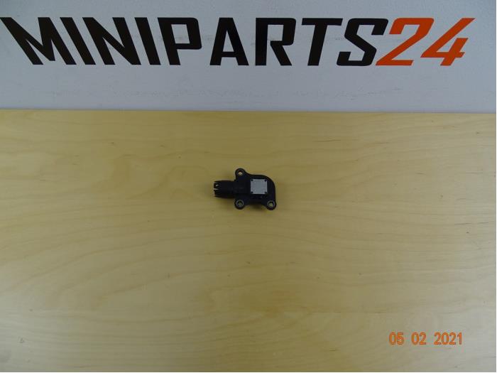Camshaft sensor from a MINI Mini (R56) 1.4 16V One 2007