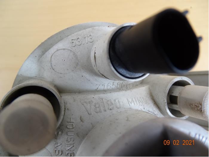 Indicator lens, left from a MINI Mini Cooper S (R53) 1.6 16V 2005