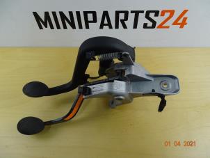 Używane Zestaw pedalów Mini Mini (R56) 1.6 16V Cooper Cena € 89,25 Z VAT oferowane przez Miniparts24 - Miniteile24 GbR