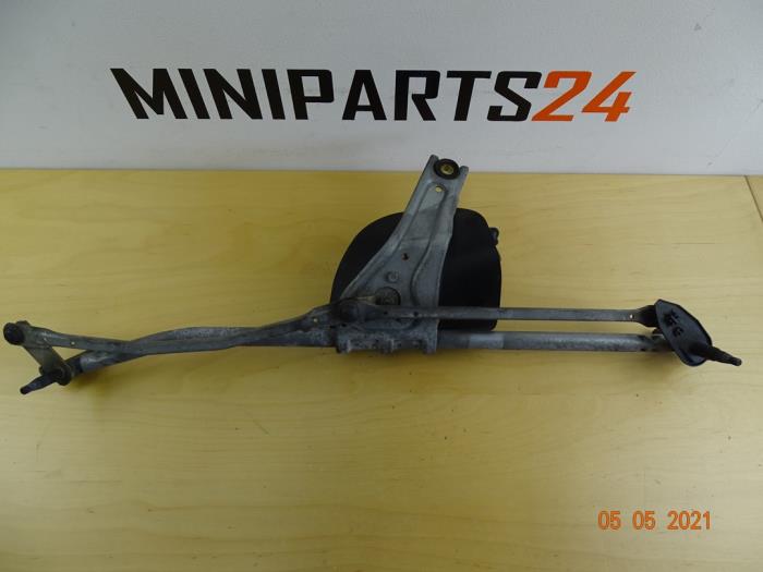 Front wiper motor from a MINI Mini Cooper S (R53) 1.6 16V 2003