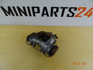 Used Front brake calliperholder, right Mini Mini Cooper S (R53) 1.6 16V Price € 35,11 Inclusive VAT offered by Miniparts24 - Miniteile24 GbR
