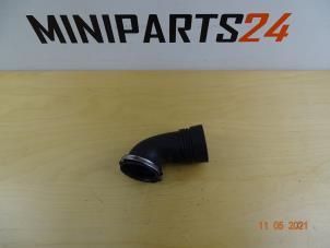 Used Air intake hose Mini Mini (R56) 1.6 16V Cooper Price € 17,85 Inclusive VAT offered by Miniparts24 - Miniteile24 GbR
