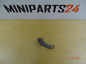 Used Support (miscellaneous) Mini Mini (R56) 1.6 16V Cooper Price € 17,85 Inclusive VAT offered by Miniparts24 - Miniteile24 GbR