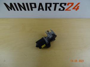 Używane Silnik wycieraczek przednich Mini Mini Cooper S (R53) 1.6 16V Cena € 53,43 Z VAT oferowane przez Miniparts24 - Miniteile24 GbR