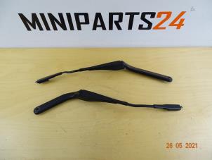 Used Front wiper arm Mini Countryman (R60) 1.6 Cooper D ALL4 Price € 41,53 Inclusive VAT offered by Miniparts24 - Miniteile24 GbR