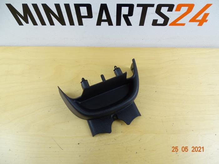 Używane Schowek Mini Countryman (R60) 1.6 Cooper D ALL4 Cena € 17,85 Z VAT oferowane przez Miniparts24