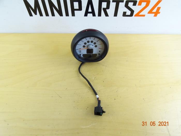 Drehzahlmesser van een MINI Mini (R56) 1.6 16V Cooper S 2010