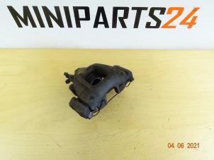 Used Front brake calliperholder, right Austin Mini Open (R52) 1.6 16V Cooper Price € 35,58 Inclusive VAT offered by Miniparts24 - Miniteile24 GbR