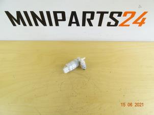 Used Windscreen washer pump BMW Mini One/Cooper (R50) 1.6 16V Cooper Price € 23,68 Inclusive VAT offered by Miniparts24 - Miniteile24 GbR