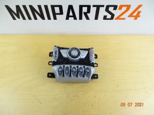 Used Air conditioning control panel Mini Mini (R56) 1.4 16V One Price € 53,43 Inclusive VAT offered by Miniparts24 - Miniteile24 GbR