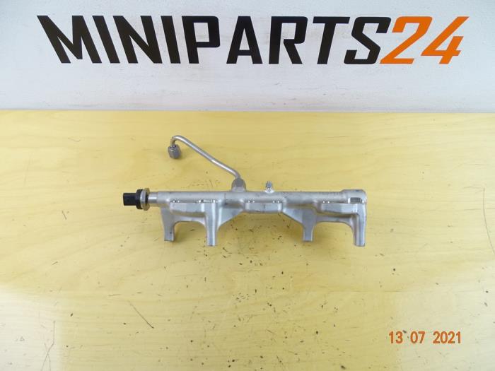 Gebrauchte Einspritzgehäuse Mini ONE Preis € 77,35 Mit Mehrwertsteuer angeboten von Miniparts24
