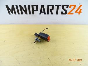 Usados Tensor de cinturón de seguridad izquierda detrás Mini Cooper Precio € 29,75 IVA incluido ofrecido por Miniparts24 - Miniteile24 GbR