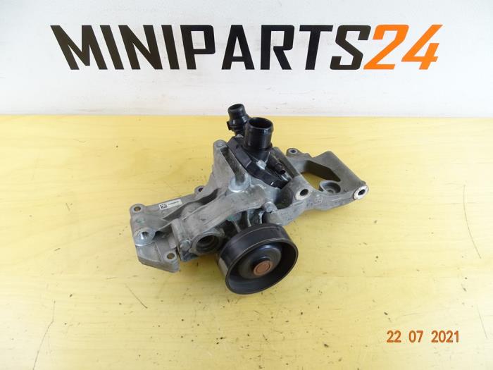 Begagnade Vattenpump Mini Mini (F56) 2.0 16V Cooper S Pris € 71,40 Inklusive moms erbjuds av Miniparts24