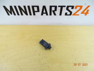 Used Air mass meter Mini Mini (F56) 2.0 16V Cooper S Price € 89,25 Inclusive VAT offered by Miniparts24 - Miniteile24 GbR