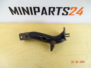 Used Front bumper bracket, left Mini Mini Cooper S (R53) 1.6 16V Price € 29,16 Inclusive VAT offered by Miniparts24 - Miniteile24 GbR
