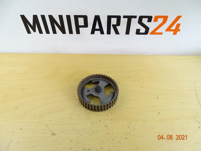 Camshaft sprocket from a MINI Clubman (R55) 1.6 Cooper D 2009
