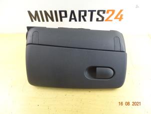 Gebrauchte Handschuhfach Mini Mini (F56) 1.5 12V Cooper Preis € 59,50 Mit Mehrwertsteuer angeboten von Miniparts24 - Miniteile24 GbR