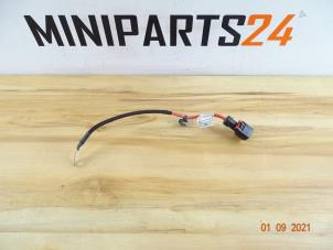 Usagé Câble (divers) Mini Mini (F56) 1.5 12V Cooper Prix € 23,80 Prix TTC proposé par Miniparts24 - Miniteile24 GbR
