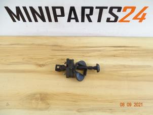 Used Front door lock mechanism 4-door, right Mini ONE Price € 35,70 Inclusive VAT offered by Miniparts24 - Miniteile24 GbR