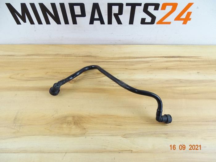 Begagnade Lufttratt Mini Mini (R56) 1.6 16V John Cooper Works Pris € 17,85 Inklusive moms erbjuds av Miniparts24