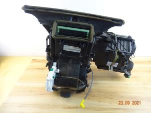 Usados Cuerpo de calefactor Mini Mini Cooper S (R53) 1.6 16V Precio € 267,75 IVA incluido ofrecido por Miniparts24 - Miniteile24 GbR
