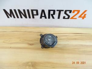 Gebrauchte Nebelscheinwerfer rechts vorne Mini Mini Cooper S (R53) 1.6 16V Preis € 29,75 Mit Mehrwertsteuer angeboten von Miniparts24 - Miniteile24 GbR