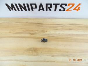 Used AUX / USB connection Mini Mini (R56) 1.6 16V Cooper S Price € 29,75 Inclusive VAT offered by Miniparts24 - Miniteile24 GbR