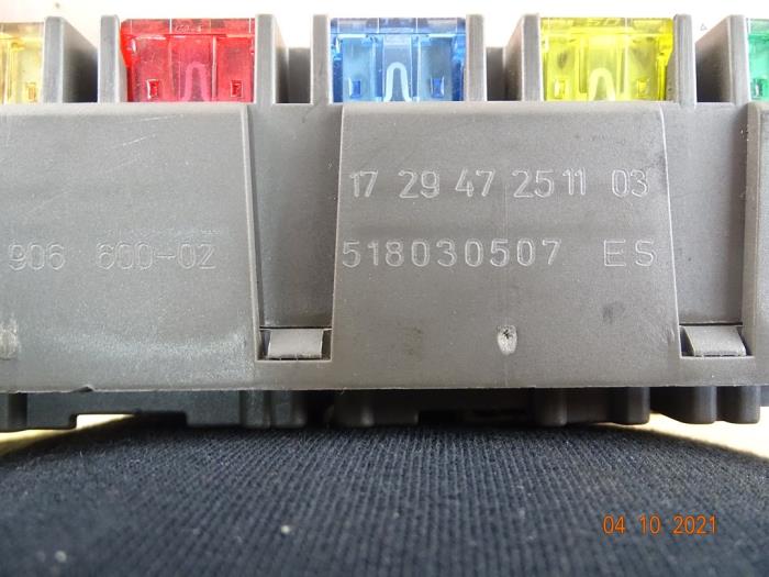 Caja de fusibles de un MINI Mini Cooper S (R53) 1.6 16V 2003