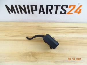 Used Fuse box Mini Countryman (R60) 1.6 16V Cooper S ALL4 Price € 20,83 Inclusive VAT offered by Miniparts24 - Miniteile24 GbR