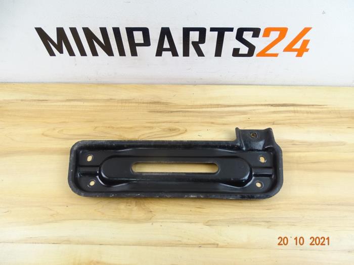 Używane Belka tylna Mini Countryman (R60) 1.6 16V Cooper S ALL4 Cena € 23,21 Z VAT oferowane przez Miniparts24
