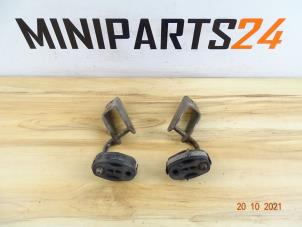 Used Exhaust bracket Mini Countryman (R60) 1.6 16V Cooper S ALL4 Price € 101,15 Inclusive VAT offered by Miniparts24 - Miniteile24 GbR