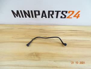 Used Fuel line Mini Countryman (R60) 1.6 16V Cooper S ALL4 Price € 41,65 Inclusive VAT offered by Miniparts24 - Miniteile24 GbR