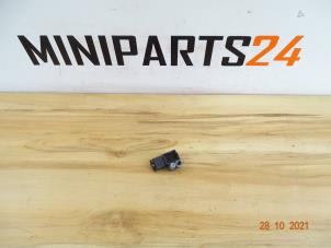 Used Airbag sensor Mini Mini (R56) 1.6 16V Cooper S Price € 47,01 Inclusive VAT offered by Miniparts24 - Miniteile24 GbR