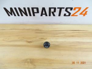Used Airbag lock Mini Clubman (R55) 1.6 Cooper D Price € 17,85 Inclusive VAT offered by Miniparts24 - Miniteile24 GbR