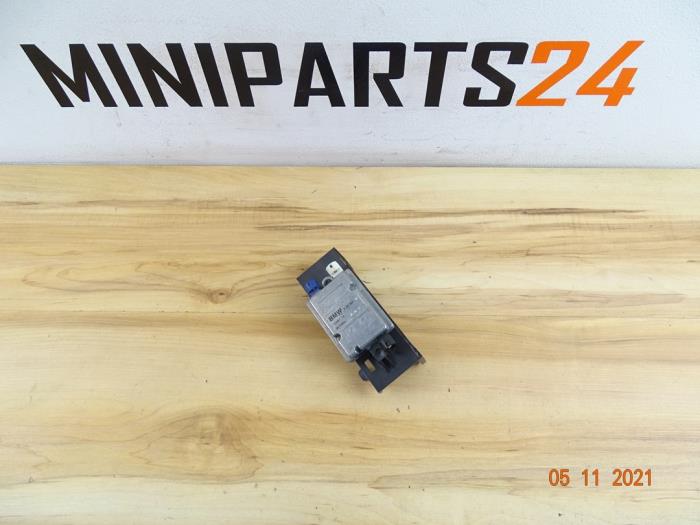 Usagé Module USB Mini Clubman (R55) 1.6 Cooper D Prix € 29,75 Prix TTC proposé par Miniparts24