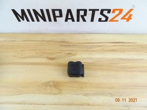 Gebrauchte Stromverteiler Mini Mini Cooper S (R53) 1.6 16V Preis € 17,85 Mit Mehrwertsteuer angeboten von Miniparts24 - Miniteile24 GbR