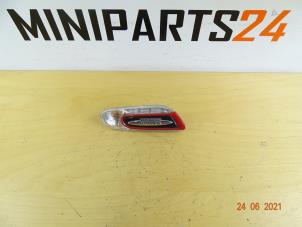 Gebrauchte Blinker Kotflügel rechts vorne Mini Mini (F56) 2.0 16V John Cooper Works Preis € 41,65 Mit Mehrwertsteuer angeboten von Miniparts24 - Miniteile24 GbR