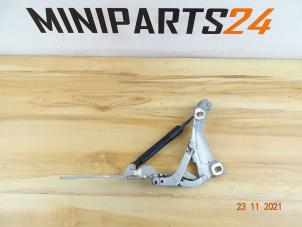 Used Bonnet Hinge Mini Clubman (R55) 1.6 Cooper D Price € 35,70 Inclusive VAT offered by Miniparts24 - Miniteile24 GbR